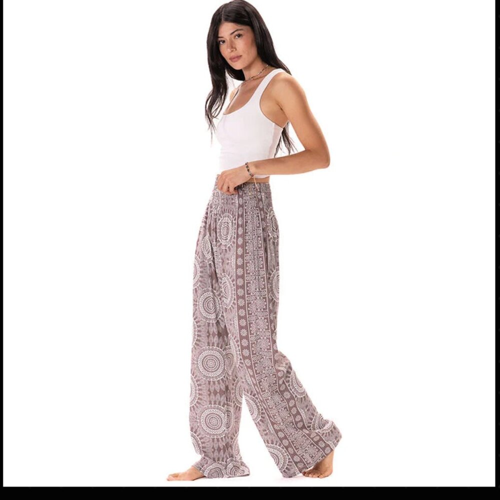 Lotus and Luna - Nosara Printed Wide Leg Pants - Picture 3 of 5
